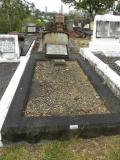 image of grave number 379205